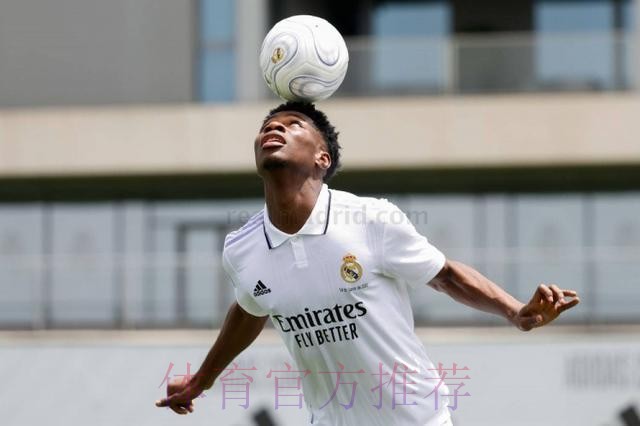 记者-皇马无意引进博格巴 目前只专注于琼阿梅尼